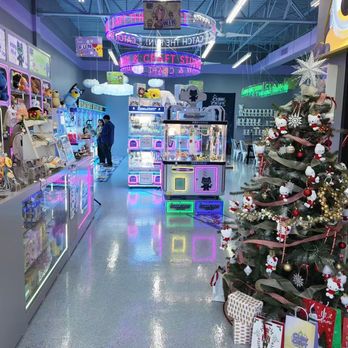 Claw and Craft Studio - Arcades Near Me - Houston, Texas