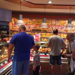 Bäckerei Bauder - Sunday morning lineup for bread