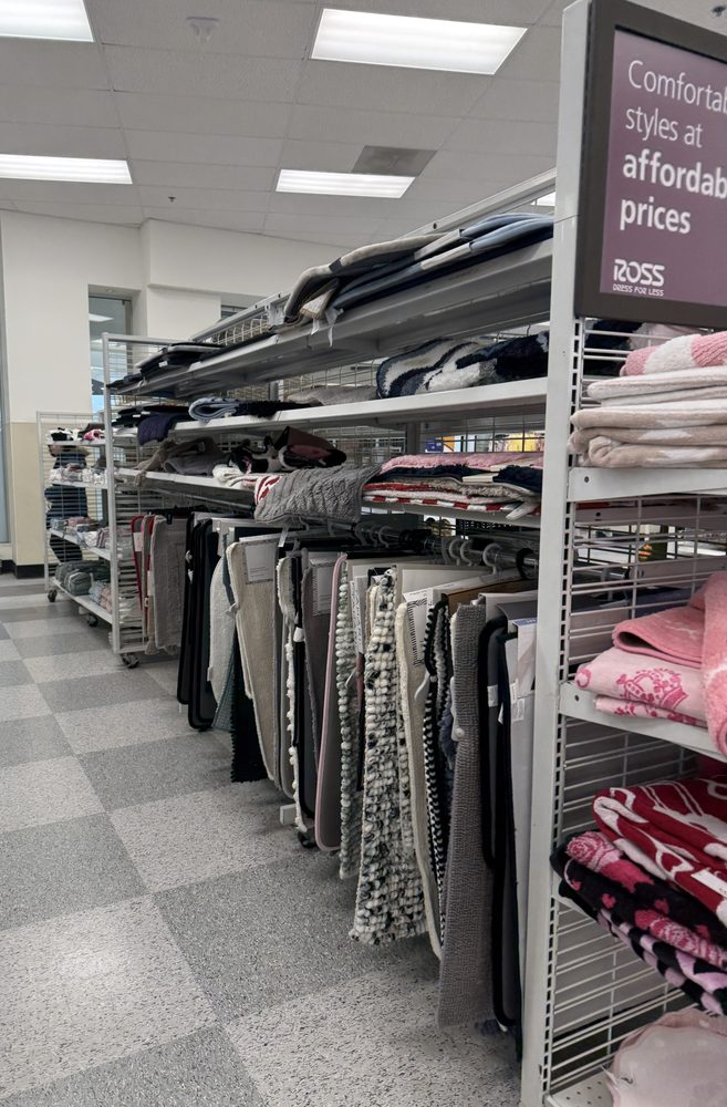 Ross Dress for Less Logo