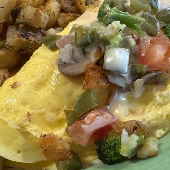 Kristen's Kountry Kafe - Breakfast & Brunch Near Me - Deansboro, New York