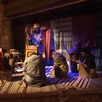Ark Encounter - Noah and family praying to God. - Museums Near Me - Williamstown, Kentucky Ark Encounter - Noah and family praying to God. - Museums Near Me - Williamstown, Kentucky