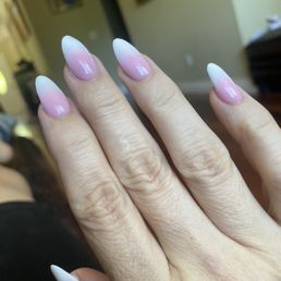 Feeling summer in Florida vibe from my new nails. My 10- year old's daughter's choice. Feeling summer in Florida vibe from my new nails. My 10- year old's daughter's choice.