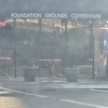 Maplewood Deli And Coffeehouse - Outside view, the shop is situated on a corner - Breakfast & Brunch Near Me - Maplewood, Missouri