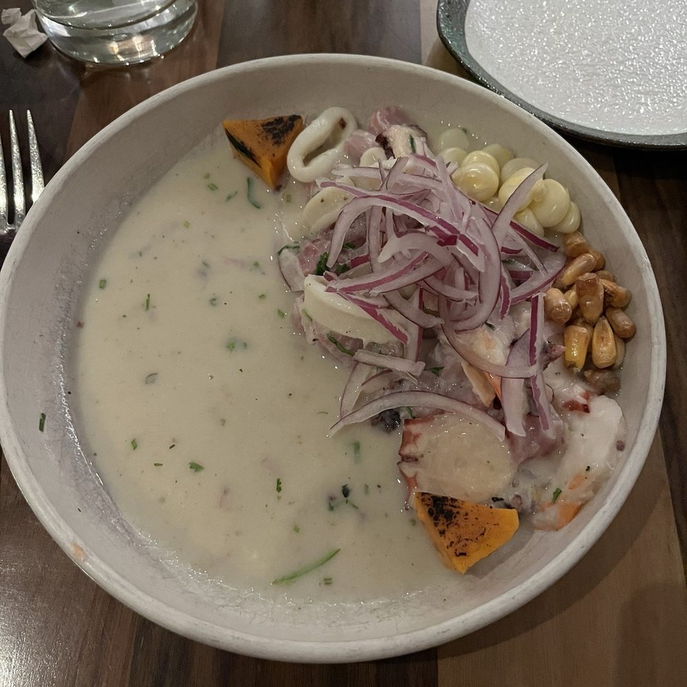 Pisco Peruvian Gastrobar - Ceviche clasico mixto - Peruvian Near Me - Orlando, Florida Pisco Peruvian Gastrobar - Ceviche clasico mixto - Peruvian Near Me - Orlando, Florida