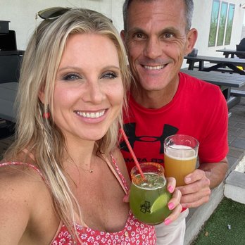 Frontyard Brewing - Mixed drink and beer - Breweries Near Me - Spicewood, Texas