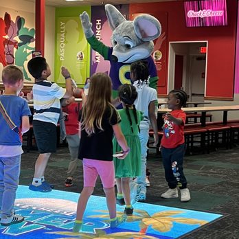 Chuck E. Cheese - Pizza Near Me - Fairfield, California