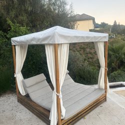 C & C Canvas Inc