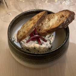 Le Bouche B - Rillettes de saumon au basilic avec toast