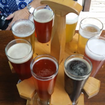 La Barberie - Best way to try out a brewery... loved this carousel display! - Breweries Near Me - Quebec City, Quebec La Barberie - Best way to try out a brewery... loved this carousel display! - Breweries Near Me - Quebec City, Quebec