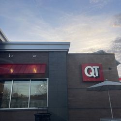 QuikTrip - Front entrance Today is gonna be a good day