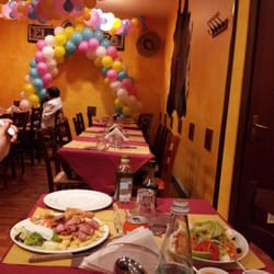 El Hornero - Sala in festa