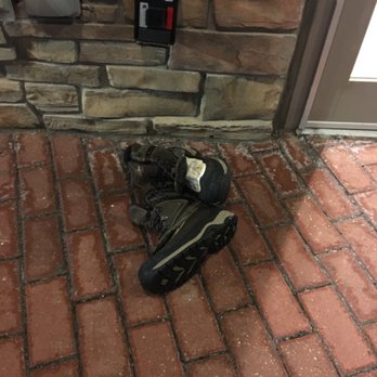 L.L.Bean - Left them on the street for a homeless guy. Sorry dude these are crap - Outdoor Gear Near Me - Skokie, Illinois L.L.Bean - Left them on the street for a homeless guy. Sorry dude these are crap - Outdoor Gear Near Me - Skokie, Illinois
