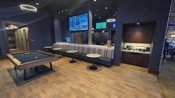 The Owners Box by null