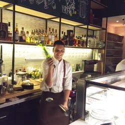 Café Olé - Our bartender in action!