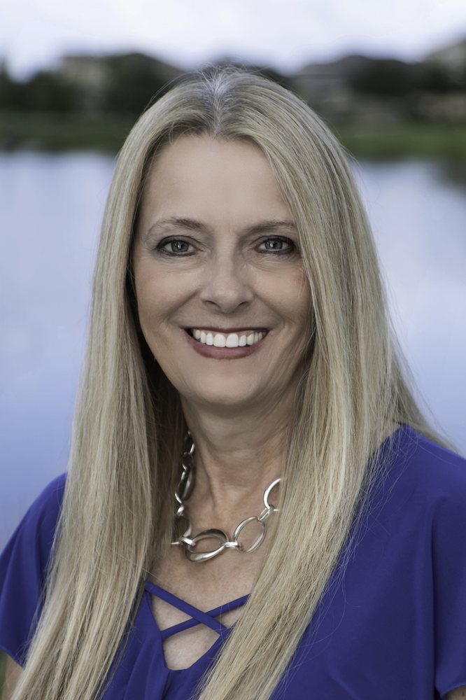 PAULA THACKER RE/MAX BAYSIDE Real Estate Agents 237 Apollo Beach