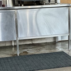 Cook Out - Dirty floors