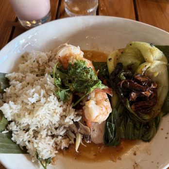 Duke's Beach House - Steamed fish and shrimp in banana leaf - Breakfast & Brunch Near Me - Lahaina, Hawaii Duke's Beach House - Steamed fish and shrimp in banana leaf - Breakfast & Brunch Near Me - Lahaina, Hawaii