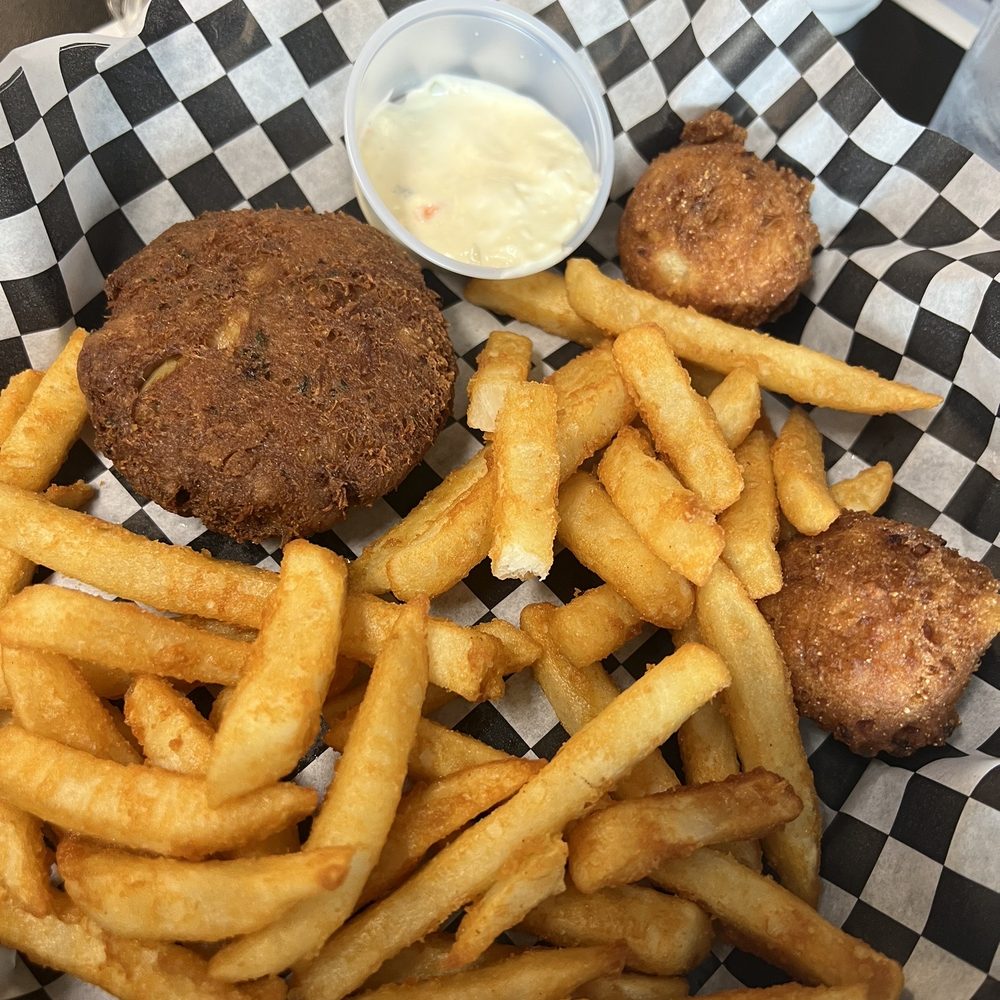 To Do Cafe & Seafood - Fried crab cake - Seafood Near Me - Tappahannock, Virginia To Do Cafe & Seafood - Fried crab cake - Seafood Near Me - Tappahannock, Virginia