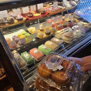 An Xuyen Bakery - Bakery items - Bakeries Near Me - Portland, Oregon An Xuyen Bakery - Bakery items - Bakeries Near Me - Portland, Oregon
