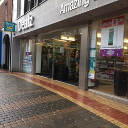 Dealz - Front skirting