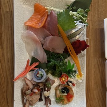 Momo Sushi - Appetizer from Omakase - Sushi Bars Near Me - Riverside, California Momo Sushi - Appetizer from Omakase - Sushi Bars Near Me - Riverside, California