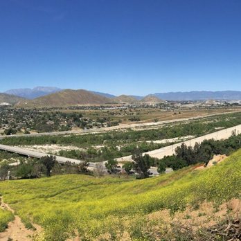 Mount Rubidoux Trail - A nice scenic blur - Hiking Near Me - Riverside, California