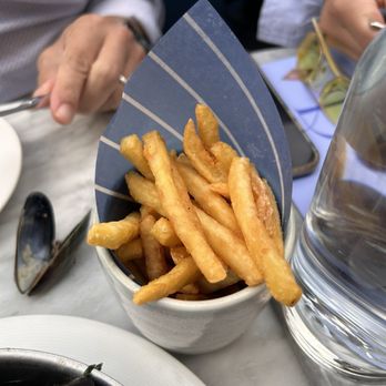 Le Pont de la Tour - Fries - Delis Near Me - London, XGL Le Pont de la Tour - Fries - Delis Near Me - London, XGL