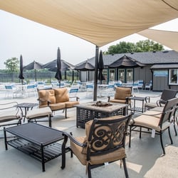 Hillview Country Club