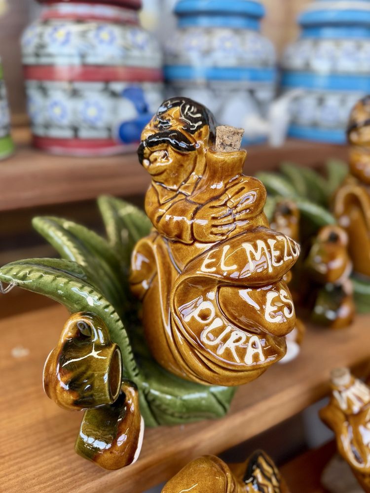 La Vaquita  Flea Market Logo