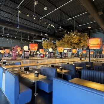Umami Revolving Sushi - Japanese Near Me - El Paso, Texas