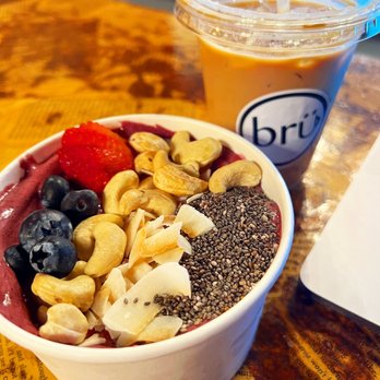 Bru Chicago - Acai Berry Bowl & Latte - Coffee & Tea Near Me - Chicago, Illinois Bru Chicago - Acai Berry Bowl & Latte - Coffee & Tea Near Me - Chicago, Illinois
