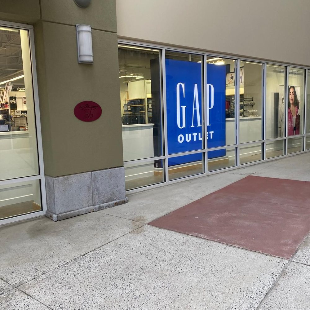 Gap Factory - Men's Clothing Near Me - Limerick, Pennsylvania