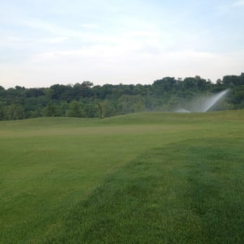 Robins Nest Par 3 & Driving Range - Sprinklers on - Golf Near Me - Harrison, Ohio Robins Nest Par 3 & Driving Range - Sprinklers on - Golf Near Me - Harrison, Ohio