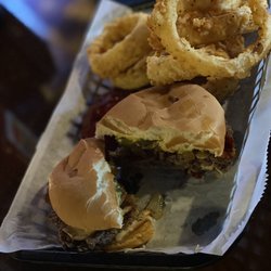 Walt's East - Masterpiece of a burg! Bacon shroom is the way to go! My wife doesn't like the fungus but how could you go wrong!