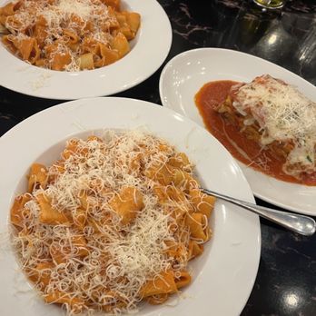 Pasta Cucina - Rigatoni alla Vodka & Lasagna al Forno - Italian Near Me - Henderson, Nevada