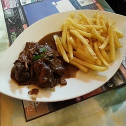 Restaurant de la Gare - Civet de chevreuil avec frites