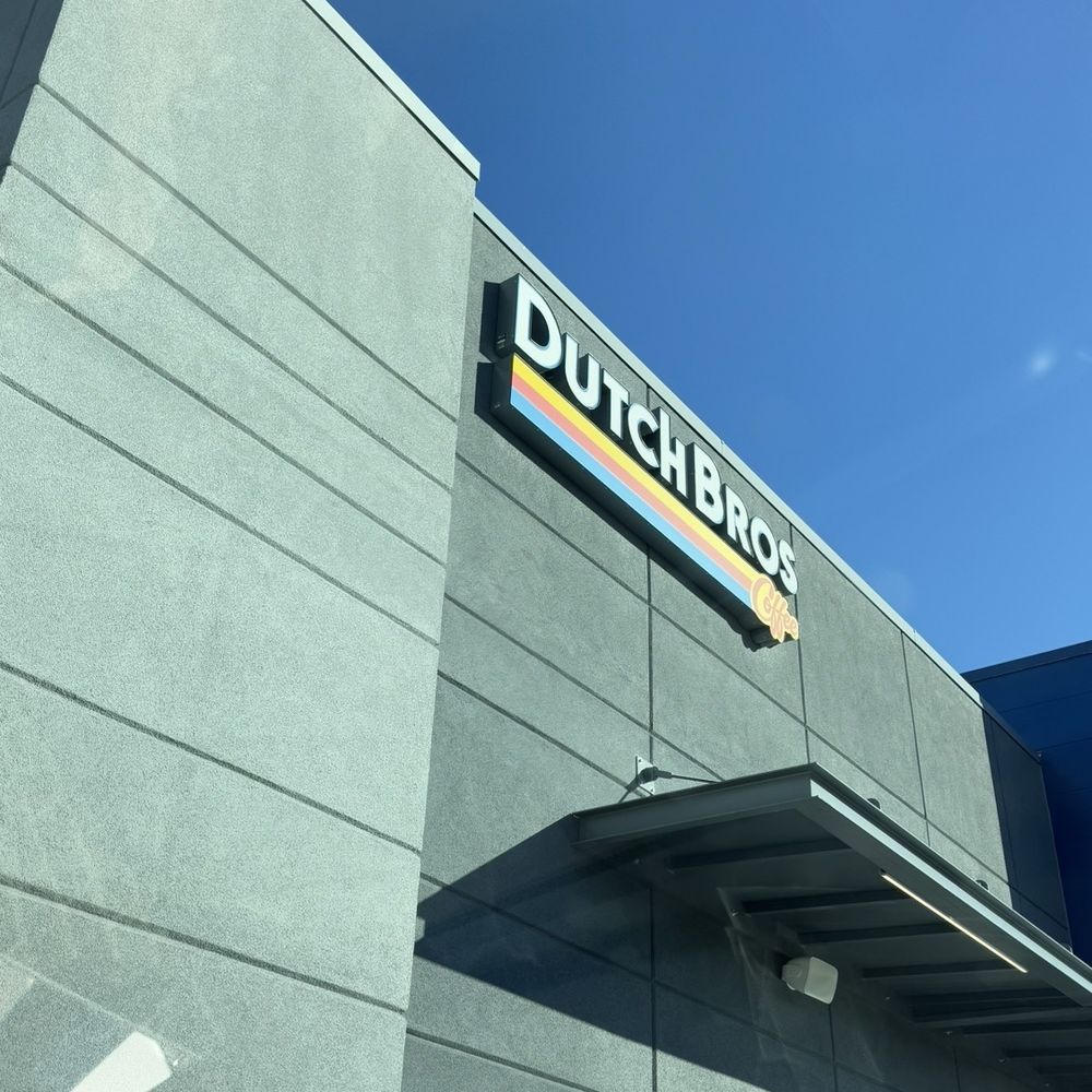 Dutch Bros Coffee - Juice Bars & Smoothies Near Me - Lenexa, Kansas