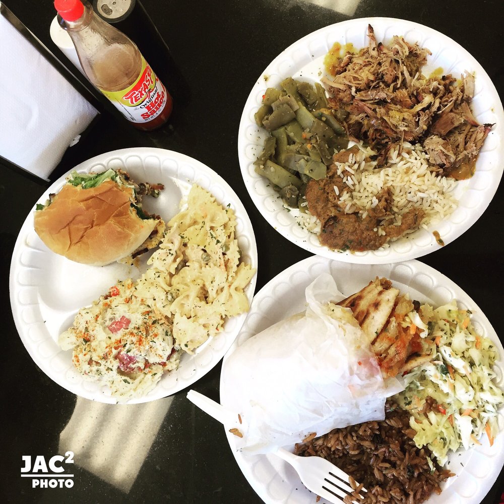Roy's Grille - Pimento cheese bacon burger, pull pork plate, and a pork pita! - Barbeque Near Me - Irmo, South Carolina Roy's Grille - Pimento cheese bacon burger, pull pork plate, and a pork pita! - Barbeque Near Me - Irmo, South Carolina