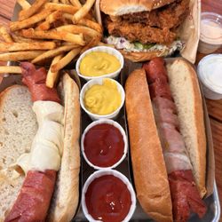 Acme Burger - College Ave - Sonoma Hot Chicken & Miller's All Beef 1/4lb Hot Dog