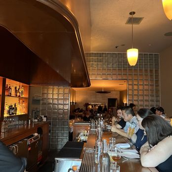 Bridges - Bar area - New American Near Me - New York, New York