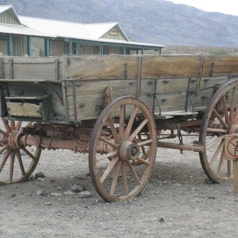 Stovepipe Wells - 11.10.11 historic wagon in front of the country store - Gift Shops Near Me - Death Valley, California Stovepipe Wells - 11.10.11 historic wagon in front of the country store - Gift Shops Near Me - Death Valley, California