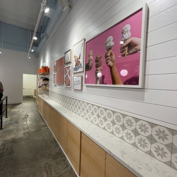 Jeni's Splendid Ice Creams - Entrance - Ice Cream & Frozen Yogurt Near Me - Dallas, Texas
