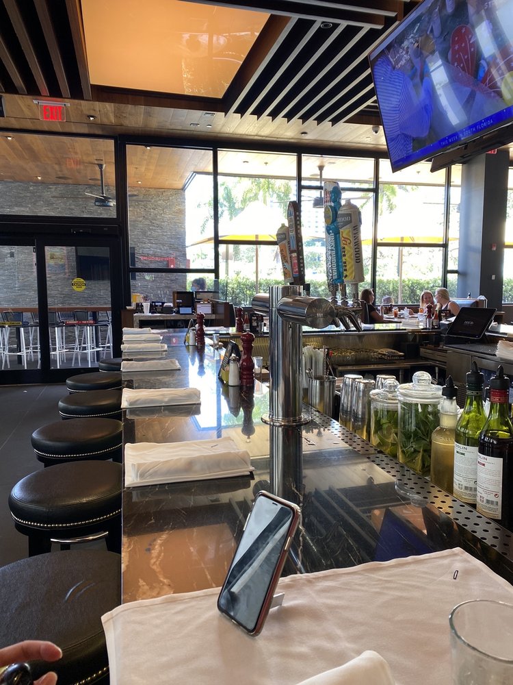 Doc B's Restaurant + Bar
