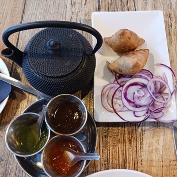 Yatri Indian Restaurant - tea and samosas with sauce - Indian Near Me - London, XGL Yatri Indian Restaurant - tea and samosas with sauce - Indian Near Me - London, XGL
