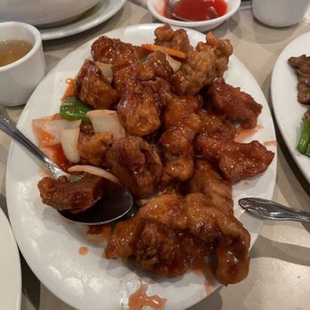 Yen Du Restaurant - Sweet and sour pork - Chinese Near Me - Stockton, California Yen Du Restaurant - Sweet and sour pork - Chinese Near Me - Stockton, California