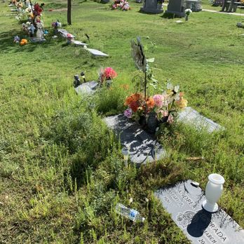 Memorial Pines Cemetary - Weeds and trash, overgrown grass - Funeral Services & Cemeteries Near Me - Sunland Park, New Mexico