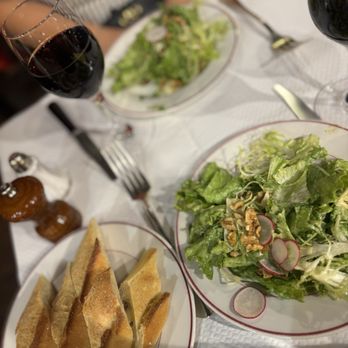 Le Relais de l’Entrecôte - Steakhouses Near Me - Paris, 75 Le Relais de l’Entrecôte - Steakhouses Near Me - Paris, 75