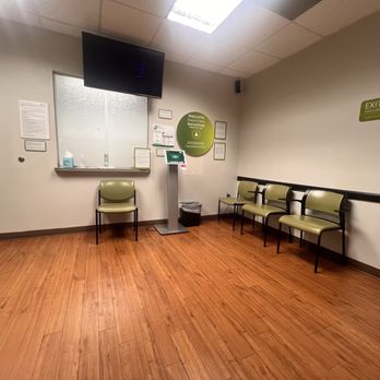Quest Diagnostics - Waiting room - Laboratory Testing Near Me - Charlotte, North Carolina