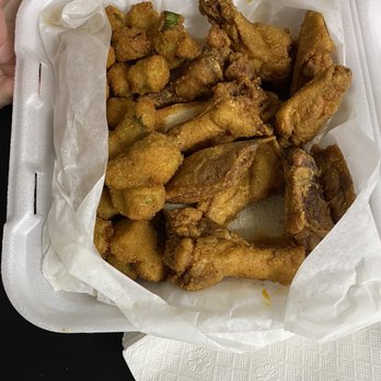Ms. Marian's Cafe - Marian's Way wings combo - Cafes Near Me - Murfreesboro, Tennessee
