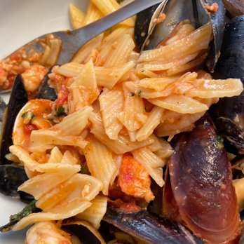 Maggiano's Little Italy - My gluten free pasta is broken into small mushy bits :( - Italian Near Me - Hackensack, New Jersey Maggiano's Little Italy - My gluten free pasta is broken into small mushy bits :( - Italian Near Me - Hackensack, New Jersey
